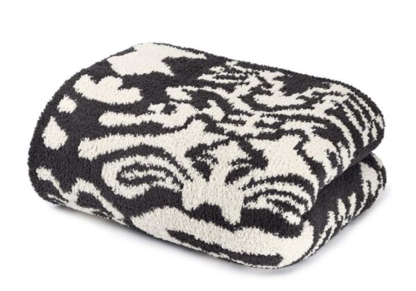 Aquarius Wellness Signature Damask Throws